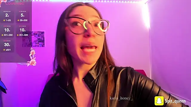 Snapshot of Spit_queen chatting on 5, 8, 2026 Spit queen online show from 5, 8, 2026