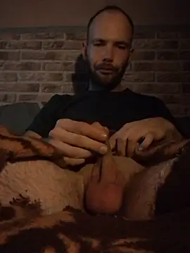 Snapshot of Adamvarga0318 chatting on 4, 2, 2025 Adamvarga0318 online show from 4, 2, 2025