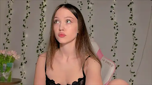 Amelia Lein online show from 2, 12, 2025