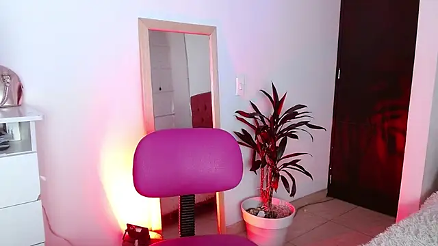 alisseallie online show from 14, 2, 2025