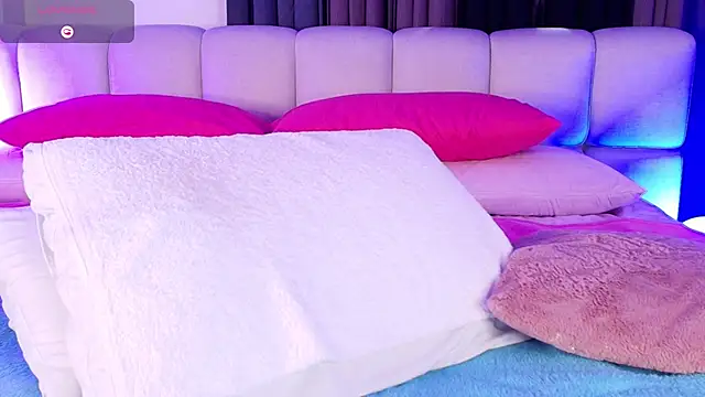 sweetieluna01 online show from 30, 4, 2026