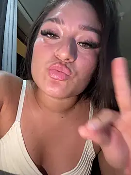 LuceroRm online show from 8, 4, 2026