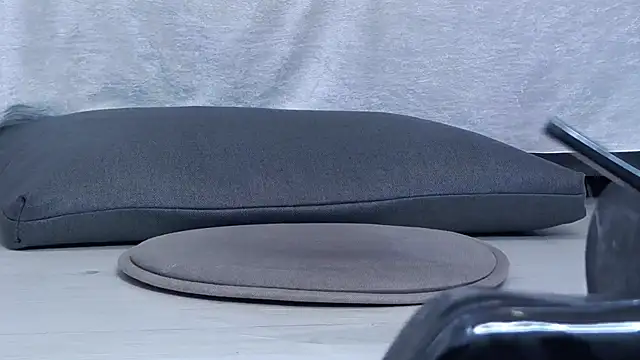 Aphrodite Amely online show from 15, 3, 2025