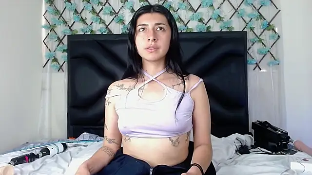 EmmaWilliamss online show from 15, 11, 2025