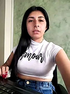 EmmaWilliamss online show from 24, 11, 2025