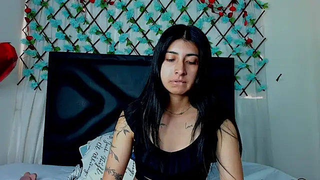 EmmaWilliamss online show from 2, 3, 2025