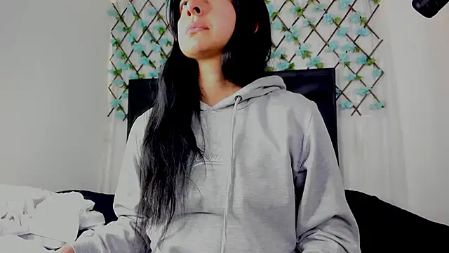 EmmaWilliamss online show from 25, 5, 2026