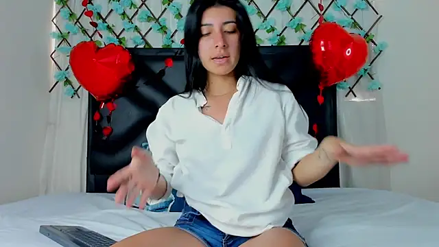 EmmaWilliamss online show from 14, 2, 2025