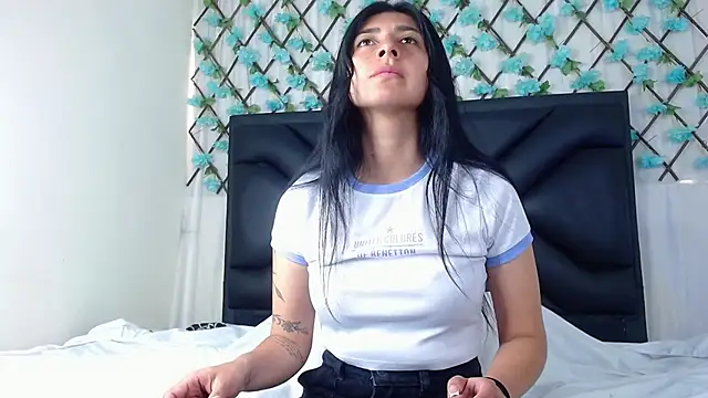 EmmaWilliamss online show from 14, 1, 2026