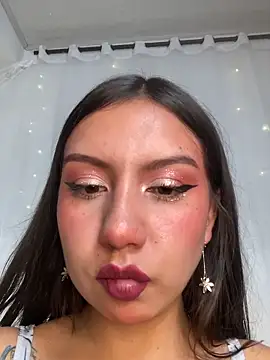 Cinnamon Meow online show from 18, 11, 2025