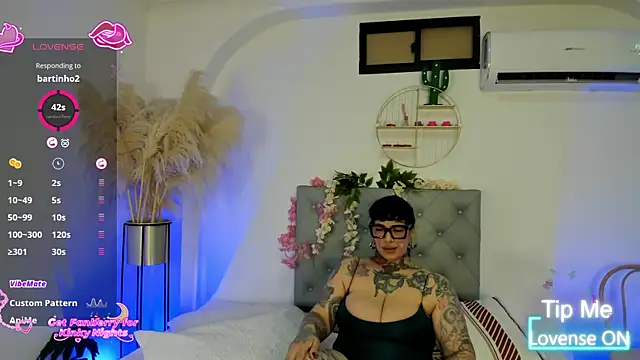 VampGirl1 online show from 30, 5, 2026