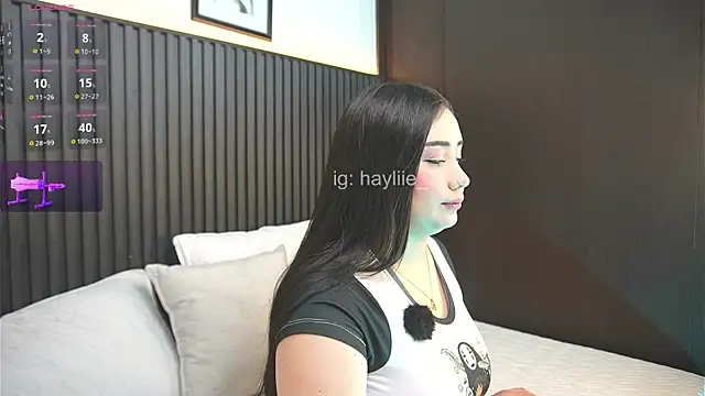 haylie  online show from 17, 6, 2026