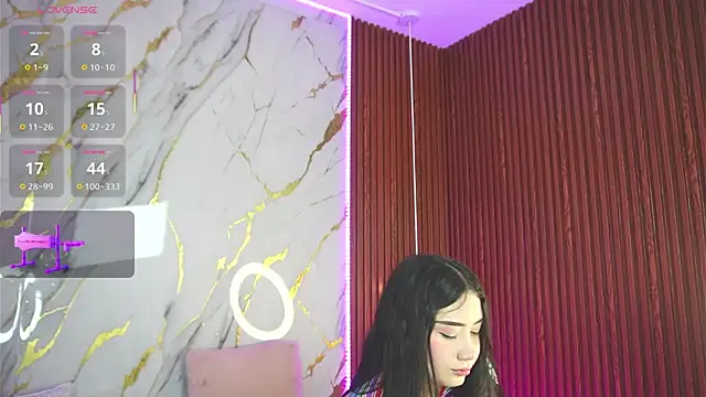 haylie  online show from 28, 2, 2025