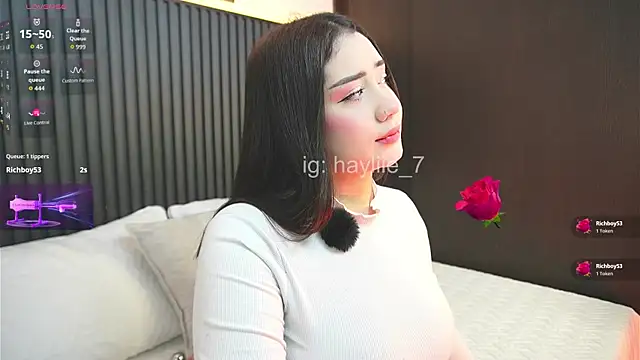 haylie  online show from 29, 3, 2026