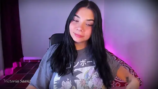 victoriaasaenz  online show from 16, 4, 2026