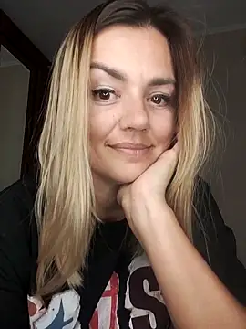 KrissSexi online show from 6, 10, 2025