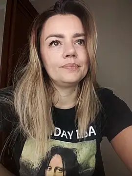 KrissSexi online show from 2, 12, 2025