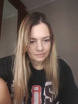 KrissSexi online show from 18, 11, 2025