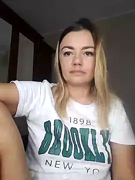 KrissSexi online show from 6, 10, 2025