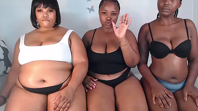 SexyAmeena2002 online show from 12, 1, 2026