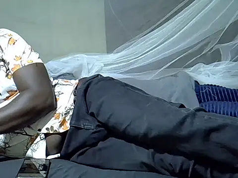 Snapshot of Leebwoy20 chatting on 10, 2, 2026 Leebwoy20 online show from 10, 2, 2026