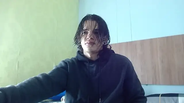 Snapshot of AlbertBernal69 chatting on 7, 10, 2025 AlbertBernal69 online show from 7, 10, 2025