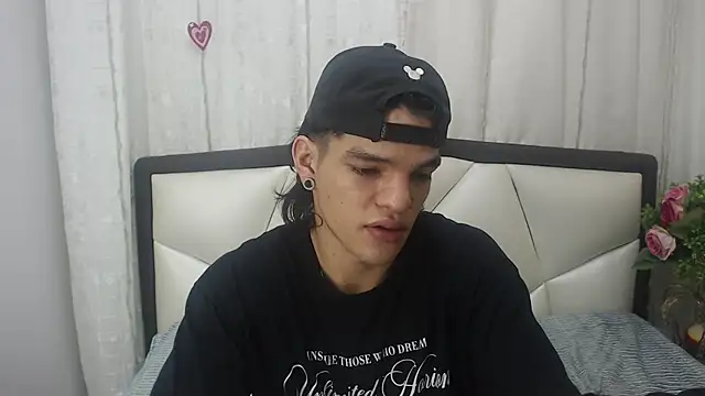 Snapshot of AlbertBernal69 chatting on 19, 3, 2025 AlbertBernal69 online show from 19, 3, 2025