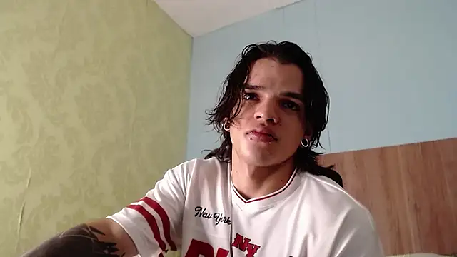 Snapshot of AlbertBernal69 chatting on 2, 10, 2025 AlbertBernal69 online show from 2, 10, 2025