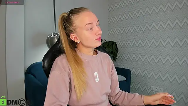 Barbie Lis online show from 11, 9, 2025