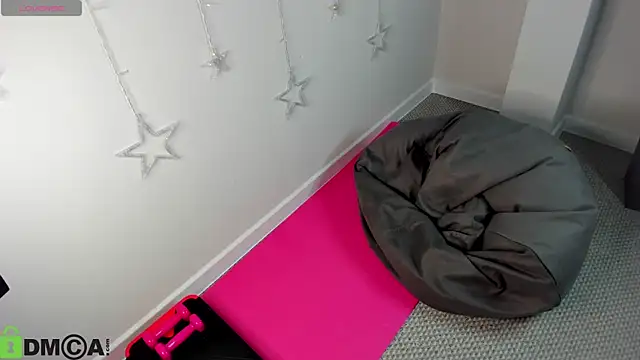 Barbie Lis online show from 23, 12, 2025