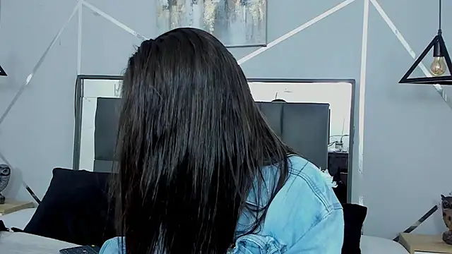 ZiaCalifa online show from 18, 3, 2025