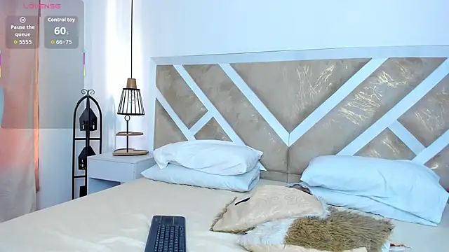 Snapshot of ZiaCalifa chatting on 11, 2, 2026 ZiaCalifa online show from 11, 2, 2026