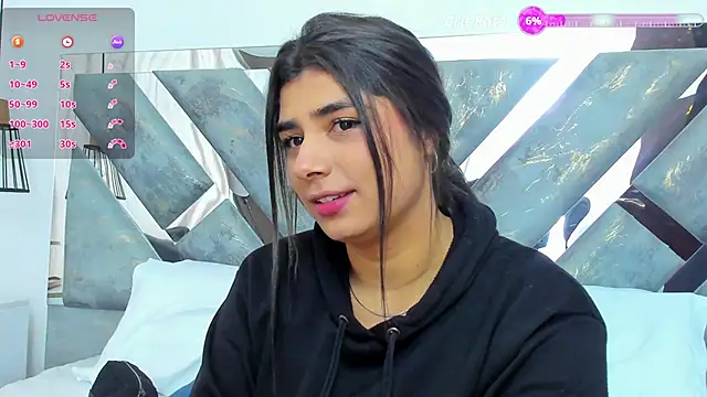 ZiaCalifa online show from 6, 11, 2025