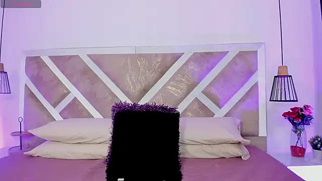 ZiaCalifa online show from 11, 4, 2026