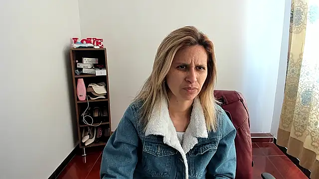 lauren ashlee online show from 25, 3, 2026