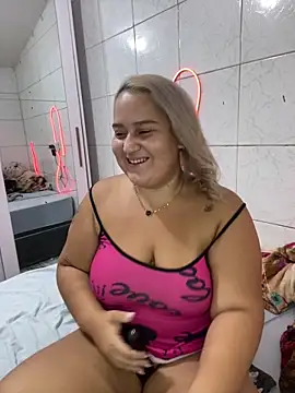 Snapshot of MinaBoss chatting on 11, 3, 2025 MinaBoss online show from 11, 3, 2025