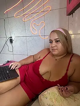 Snapshot of MinaBoss chatting on 14, 3, 2025 MinaBoss online show from 14, 3, 2025