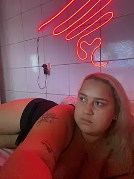 Snapshot of MinaBoss chatting on 13, 3, 2025 MinaBoss online show from 13, 3, 2025