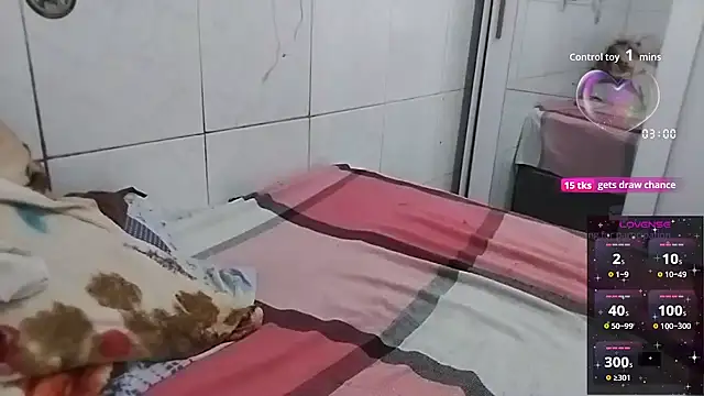 Snapshot of MinaBoss chatting on 25, 11, 2025 MinaBoss online show from 25, 11, 2025