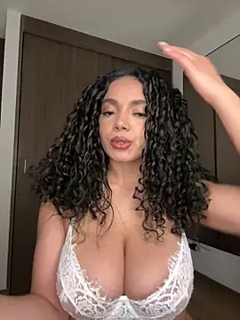 Snapshot of Mariecurl chatting on 31, 10, 2025 Mariecurl online show from 31, 10, 2025