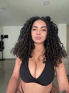 Mariecurl online show from 8, 5, 2026