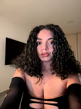 Snapshot of Mariecurl chatting on 15, 11, 2025 Mariecurl online show from 15, 11, 2025