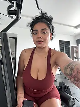 Snapshot of Mariecurl chatting on 13, 2, 2025 Mariecurl online show from 13, 2, 2025