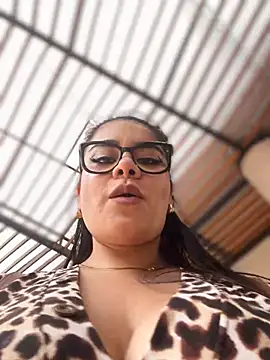 Insane Issa online show from 28, 2, 2025