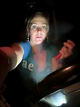 Snapshot of SummerBlueMoon chatting on 2, 11, 2025 SummerBlueMoon online show from 2, 11, 2025