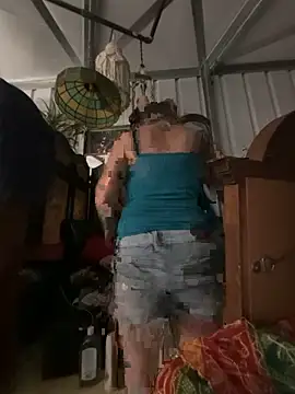 Snapshot of SummerBlueMoon chatting on 21, 10, 2025 SummerBlueMoon online show from 21, 10, 2025