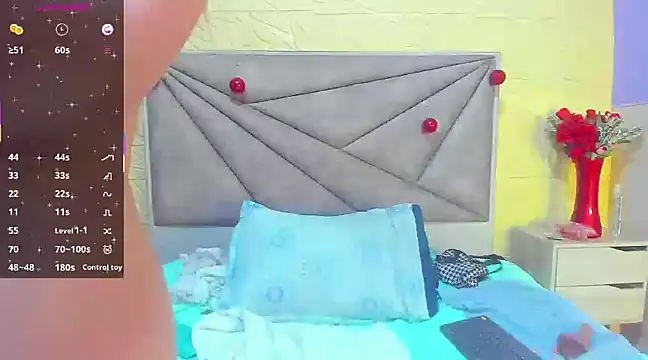 Esmeralda oikos online show from 25, 2, 2025