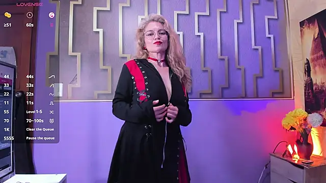 Esmeralda oikos online show from 18, 12, 2025