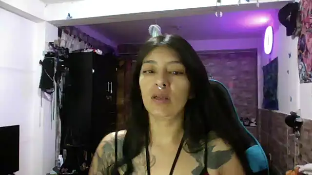 AngelaQueen  online show from 18, 9, 2025