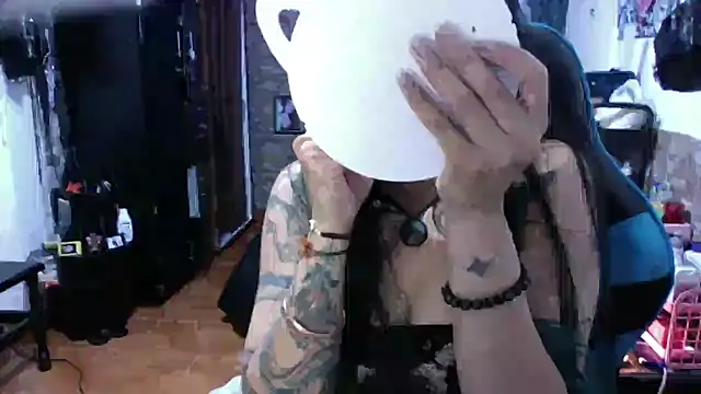 AngelaQueen  online show from 16, 12, 2025